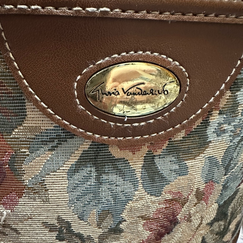 Gloria Vanderbilt travel luggage. Vintage - Picture 2 of 6